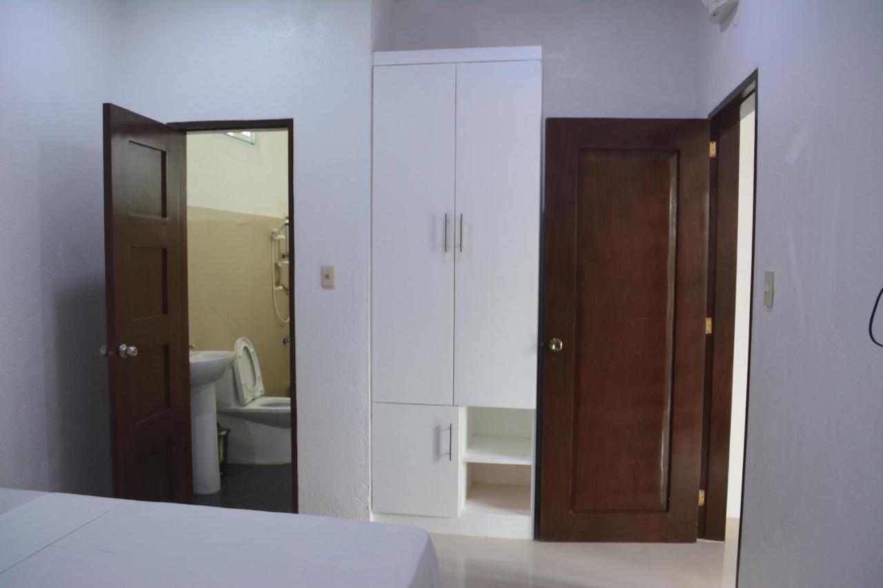 Palompon Sergi'S Resort And Hotel מראה חיצוני תמונה